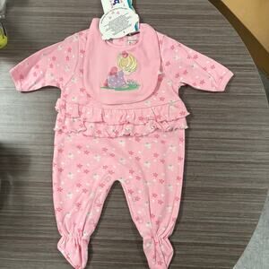 Y2K Precious Moments Baby Pink Ruffle Romper 3/6M – Floral Footed Outfit w/ Bib